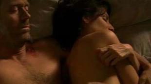 House y Cuddy hablan en la cama desnudos en la séptima temporada de 'House'