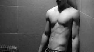 Gotzon Mantuliz posa vestido de Hugo Boss y en bañadores Xtg