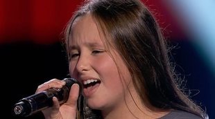 Laura, de 'La Voz Kids', emociona a Vanesa Martín cantando "Perdóname", de Pastora Soler