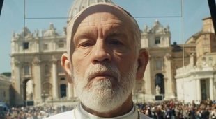 'The New Pope': John Malkovich lleva la fiesta al Vaticano en este nuevo tráiler