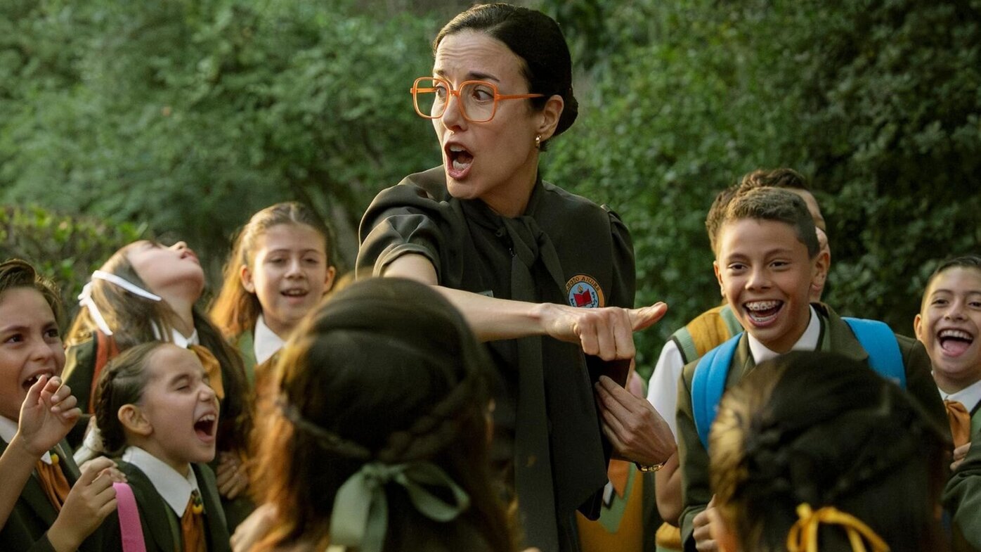 Tráiler de 'Serpientes y escaleras', la nueva serie de Manolo Caro para Netflix, que se estrena el 14 de mayo