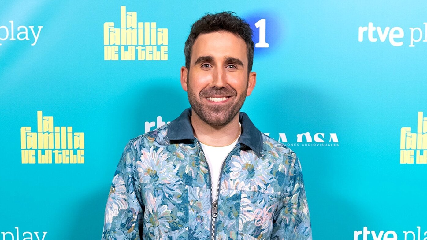 Aitor Albizua: "Lo que me motiva de 'La familia de la tele' es pasar de espectador a formar parte de ello"
