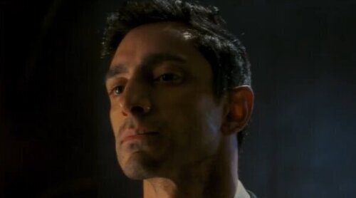 Riz Ahmed quiere ser James Bond en el tráiler de 'Bait', la nueva serie de Prime Video
