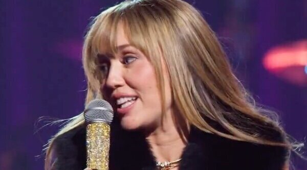 Miley Cyrus vuelve a cantar las canciones de Hannah Montana en el tráiler del especial 20º aniversario