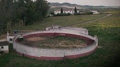 Avance de 'El precio de Cantora', las cámaras de Telecinco entran en la finca de Isabel Pantoja