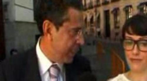 Thais Villas busca esquiroles entre las familias de los políticos