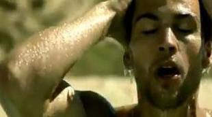 Anuncio de la tarjeta sanitaria de la Unión Europea con un modelo desnudo