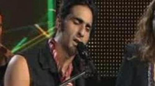 Antonio Flores revive en 'Una noche única' para cantar con su hermana Lolita "Siete vidas"