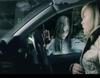 Una niña fantasma asusta a una conductora en el anuncio de Phones4U