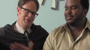 Rainn Wilson imita a Angus T. Jones y pide que no veas 'The Office'