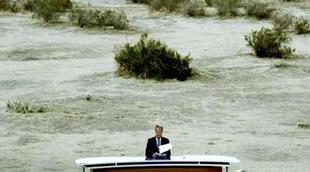 William McAvoy, en medio del desierto en el nuevo tráiler de la segunda temporada de 'The Newsroom'