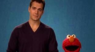 Henry Cavill y Elmo enseñan lo que es el "respeto" en 'Barrio Sésamo'