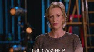 Jane Lynch y Chord Overstreet hablan sobre el abuso de drogas durante la publicidad del episodio de 'Glee'