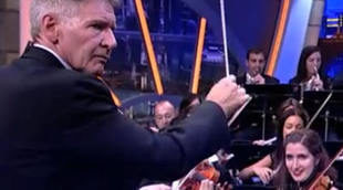 Harrison Ford dirige a una orquesta en 'El Hormiguero' con la BSO de "Indiana Jones"