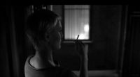 Claire (Robin Wright) se fuma un cigarro en el primer teaser de la segunda temporada de 'House of Cards'