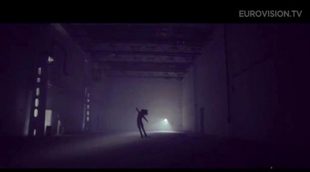 Kállay-Saunders con "Running", representante de Hungría en Eurovisión 2014