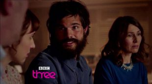 Taylor Lautner ("Crepúsculo") luce nuevo look barbudo en su nueva serie 'Cuckoo' de BBC Three