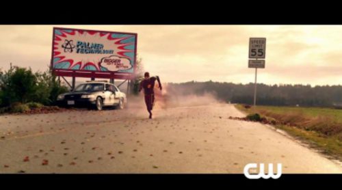 Barry Allen, mucho más veloz que los coches en el tráiler de 'The Flash' estrenado en la Comic-Con 2014