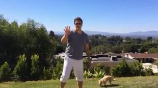 Nathan Fillion cumple el reto del cubo de agua helada