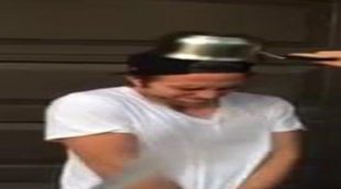 Robert Pattinson cumple el reto del cubo de agua helada