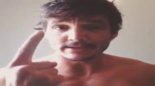 Pedro Pascal ('Juego de tronos') cumple el reto del cubo de agua helada