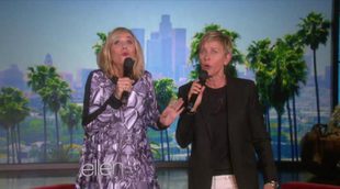 Ellen DeGeneres y Kristen Wiig cantan terriblemente mal 'Let it Go'
