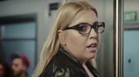 Bar Refaeli protagoniza un polémico anuncio que se burla de las gordas