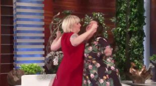 Lena Dunham ('Girls') y Melissa McCarthy ('Mike & Moly') juegan a "Heads Up!" con Ellen DeGeneres