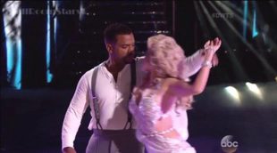 Alfonso Ribeiro baila a ritmo de Ella Henderson y anuncia el embarazo de su mujer en directo