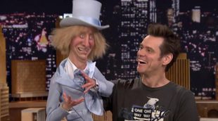 Jim Carrey canta con una marioneta de Jeff Daniels en el show de Jimmy Fallon