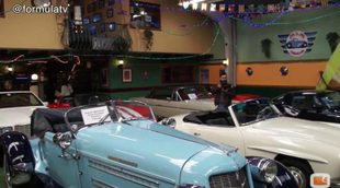 José Vicente Díez nos enseña su taller de 'House of cars', un auténtico museo para los aficionados del motor