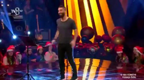 El jugador del Atlético de Madrid Arda Turán se somete a las "audiciones a ciegas" de 'La Voz Turquía'