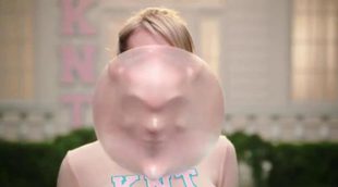 El chicle de Emma Roberts se convierte en demonio en el nuevo teaser de 'Scream Queens'