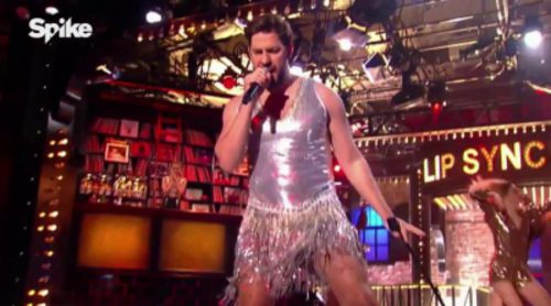 John Krasinski se desmelena imitando a Tina Turner en 'Lip Sync Battle'