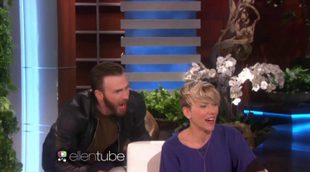 Chris Evans da un susto a Scarlett Johansson en el programa de 'Ellen'