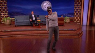 Jean-Claude Van Damme recrea el baile de "Kickboxer" 26 años después