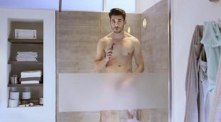 El anuncio de depilación genital de un joven que arrasa en la red: "Sin la maleza, el árbol parece más grande"