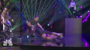 Nicole Scherzinger sufre una estrepitosa caída en la versión norteamericana de '¡Eso lo hago yo!'