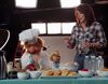Patricia Heaton intenta hablar con el Chef en la nueva promo de 'The Muppets'