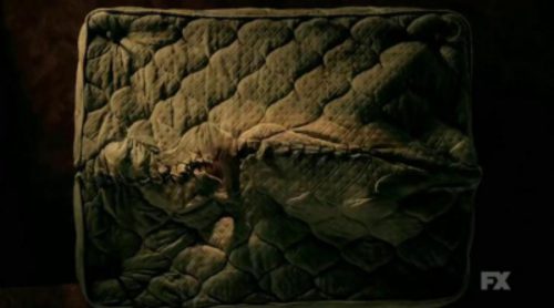 Séptimo teaser de 'American Horror Story: Hotel': Spikes