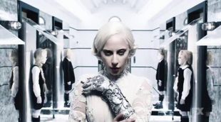 Lady Gaga cree estar en uno de sus videoclips en el último teaser de 'American Horror Story Hotel'