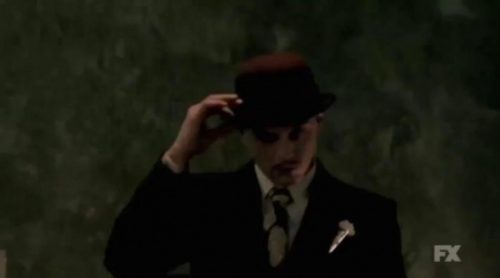 Evan Peters se deja ver en el nuevo teaser de 'American Horror Story: Hotel'